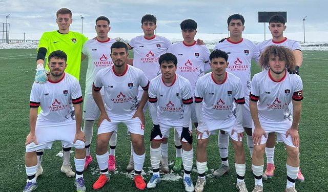 Vanspor U19 son dakikada güldü! Zirve takibi sürüyor