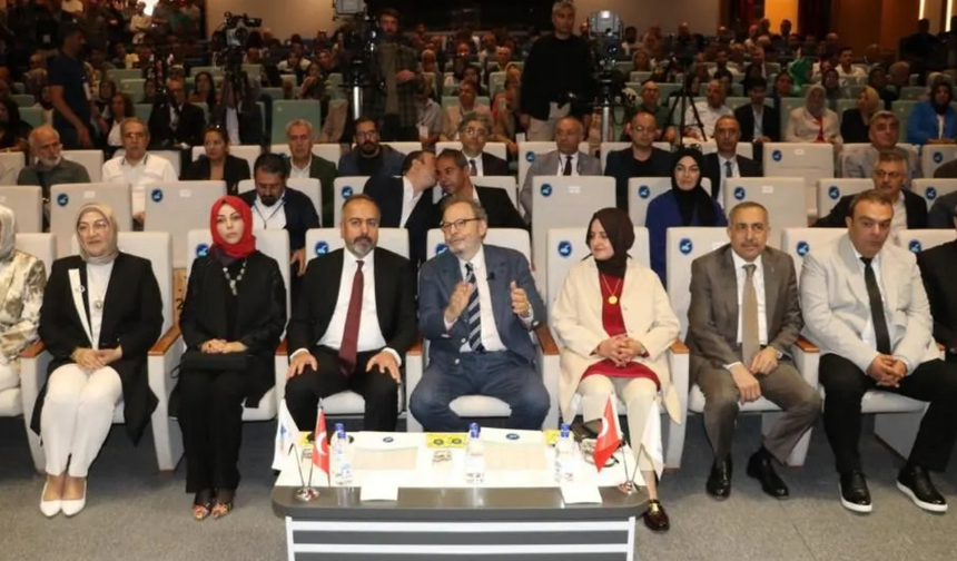 Van YYÜ'de 6. Uluslararası Kurdiyat Sempozyumu başladı