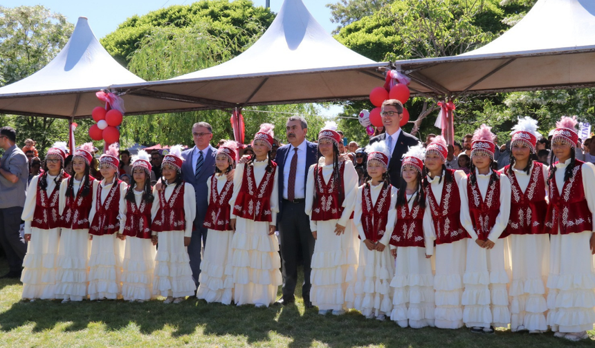 Milli Eğitim Bakanı Tekin, İnci Kefali Festivaline katıldı