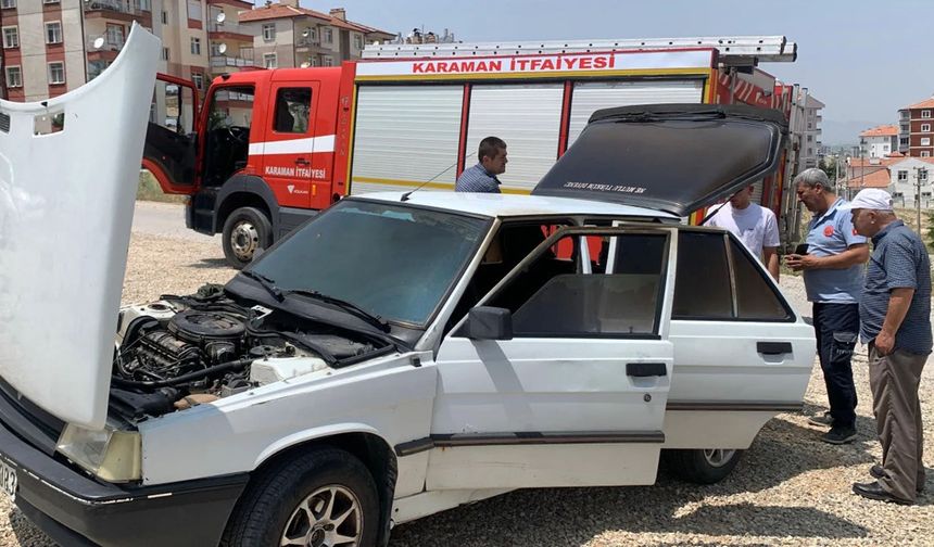 Park halindeki otomobilde yangın çıktı