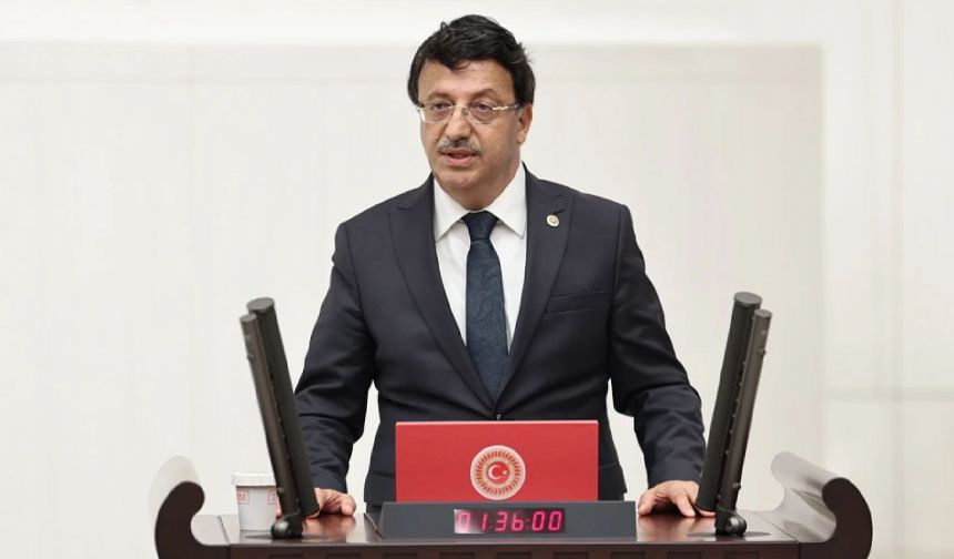 Kayhan Türkmenoğlu Kimdir?