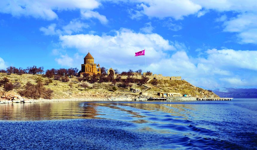 Havale geçiren bebek için deniz polisi harekete geçti