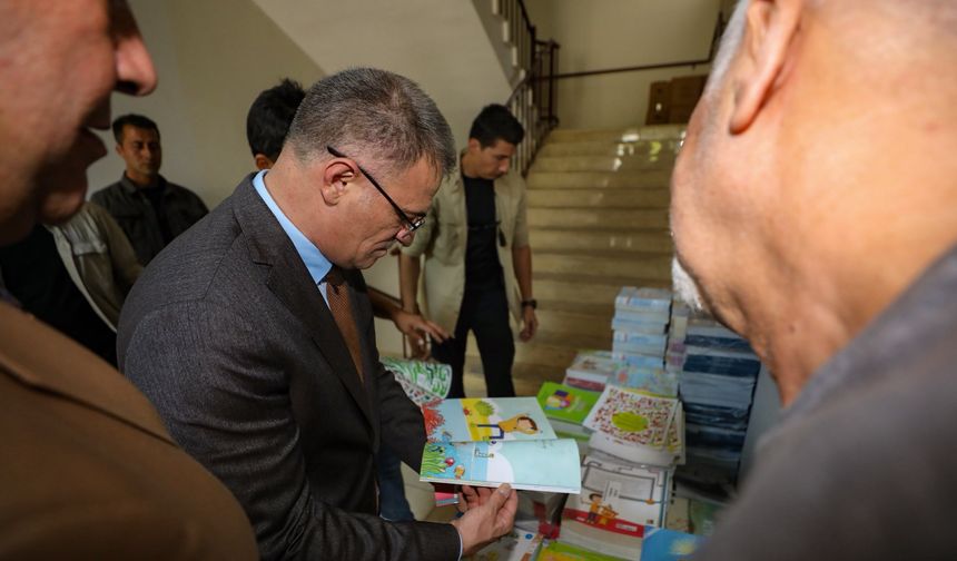 PTT aracılığıyla 325 bin kitap çocuklara ulaştı