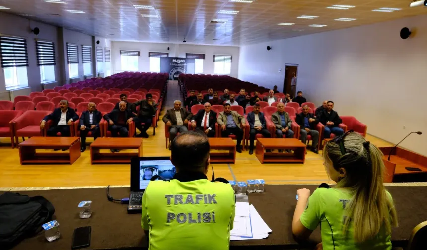 Van’da minibüs şoförlerine trafik eğitimi