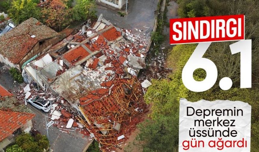 Sındırgı depreminin ardından çöken binalar görüntülendi