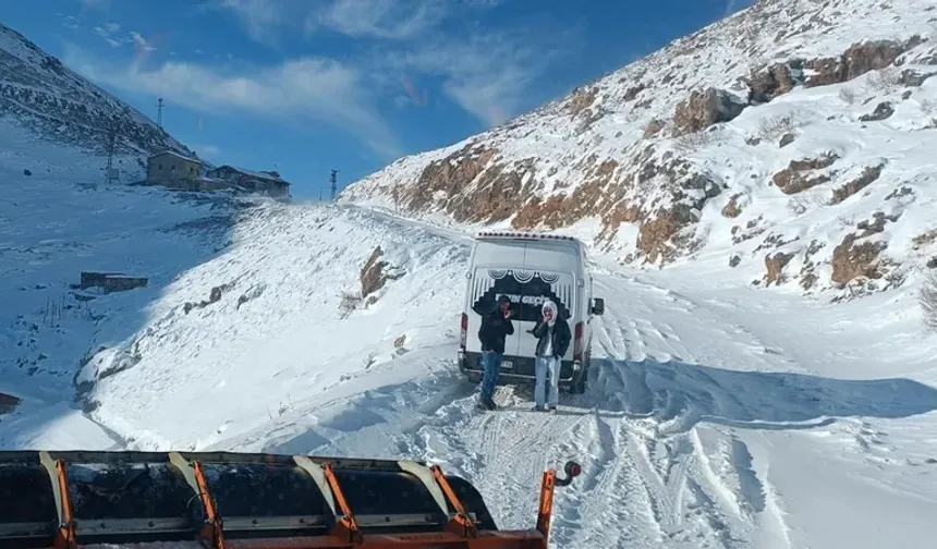 Tipiyle gelen korku dolu anlar: 12 kişi kurtarıldı