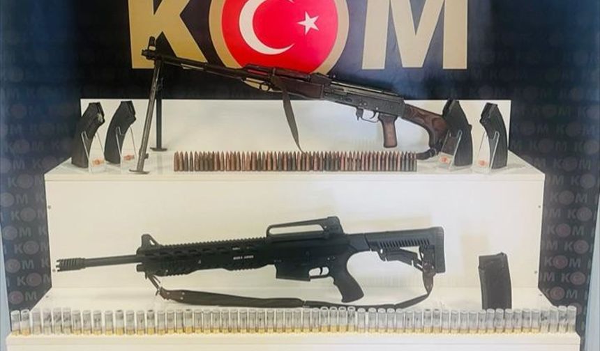 Eş zamanlı operasyonda 4 kişi yakalandı