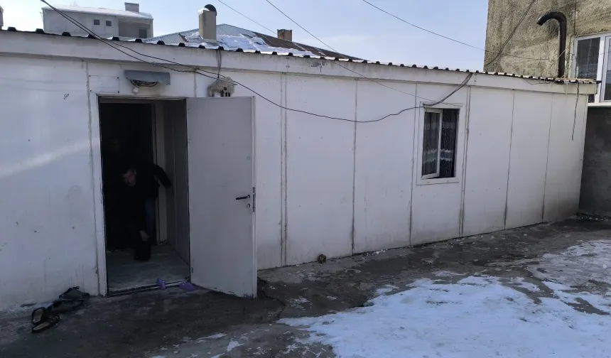 Van’da 8 Kişilik aile konteynerde yaşam mücadelesi veriyor