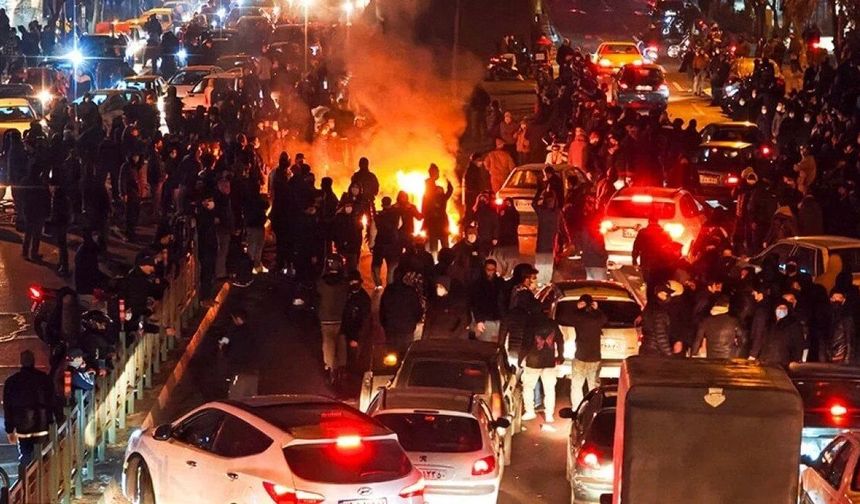 İran protestolarında ölü sayısı açıklandı
