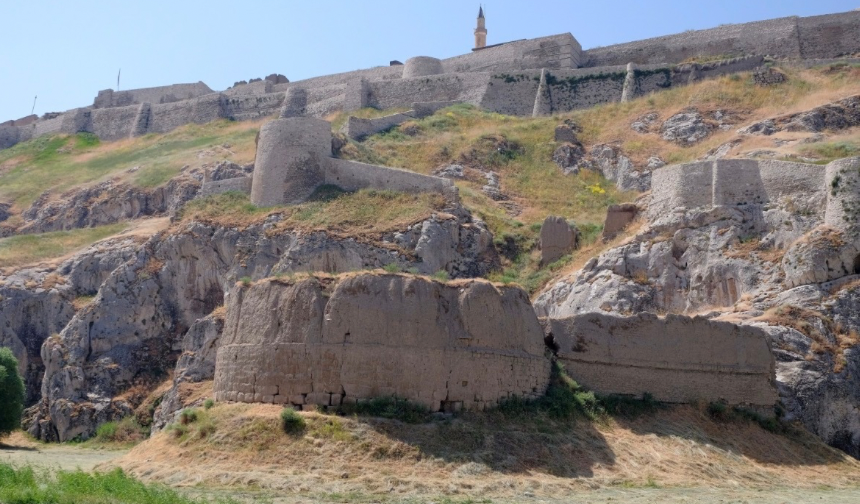 Van’da Bizans izleri gün yüzüne çıkıyor