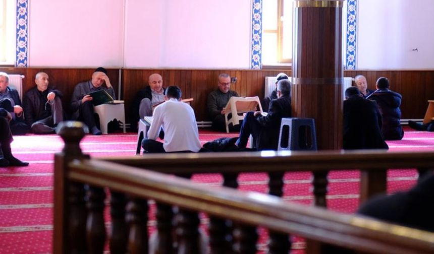 Van'da asırlık mukabele geleneği devam ediyor