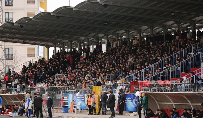 Van Stadyumu Kırmızı–Siyaha Bürünecek! Taraftara Anlamlı Jest