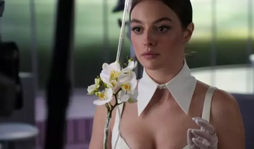 Melis Sezen, Delikanlı dizisiyle ekrana dönüyor! Set pozları