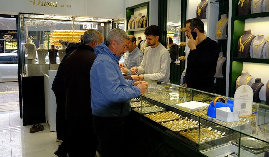 Van’da altına yoğun ilgi: Stoklar tükeniyor