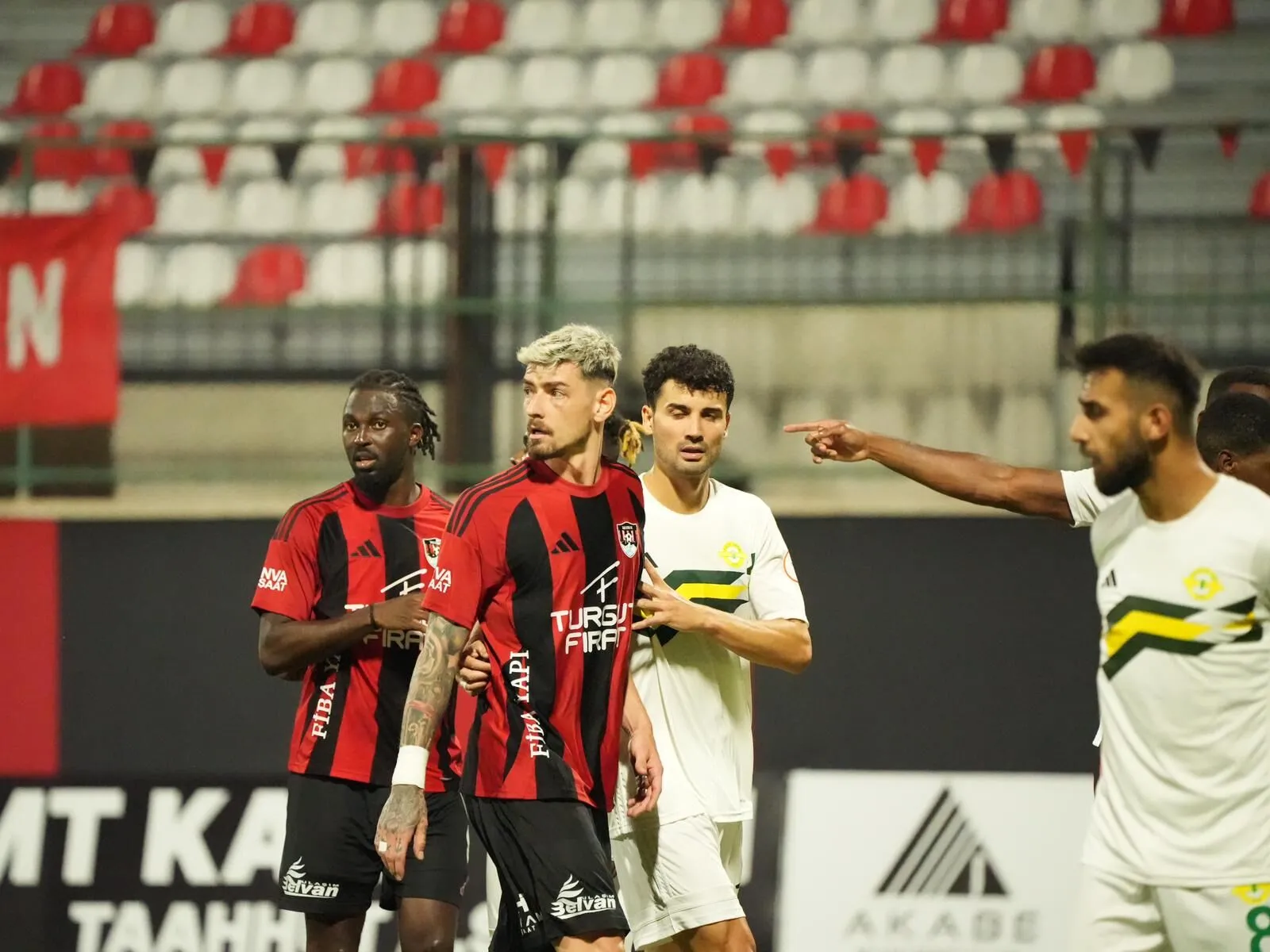 Vansporerokmaci1.Jpeg-1