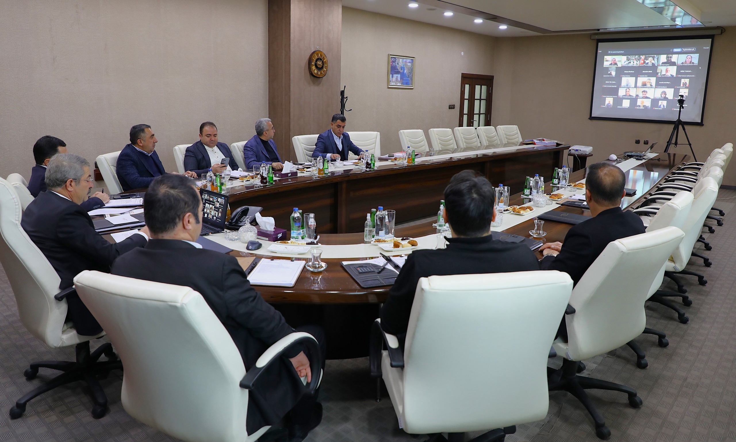 01960F92 9041 4506 8Dfa 66B8Dd28A571