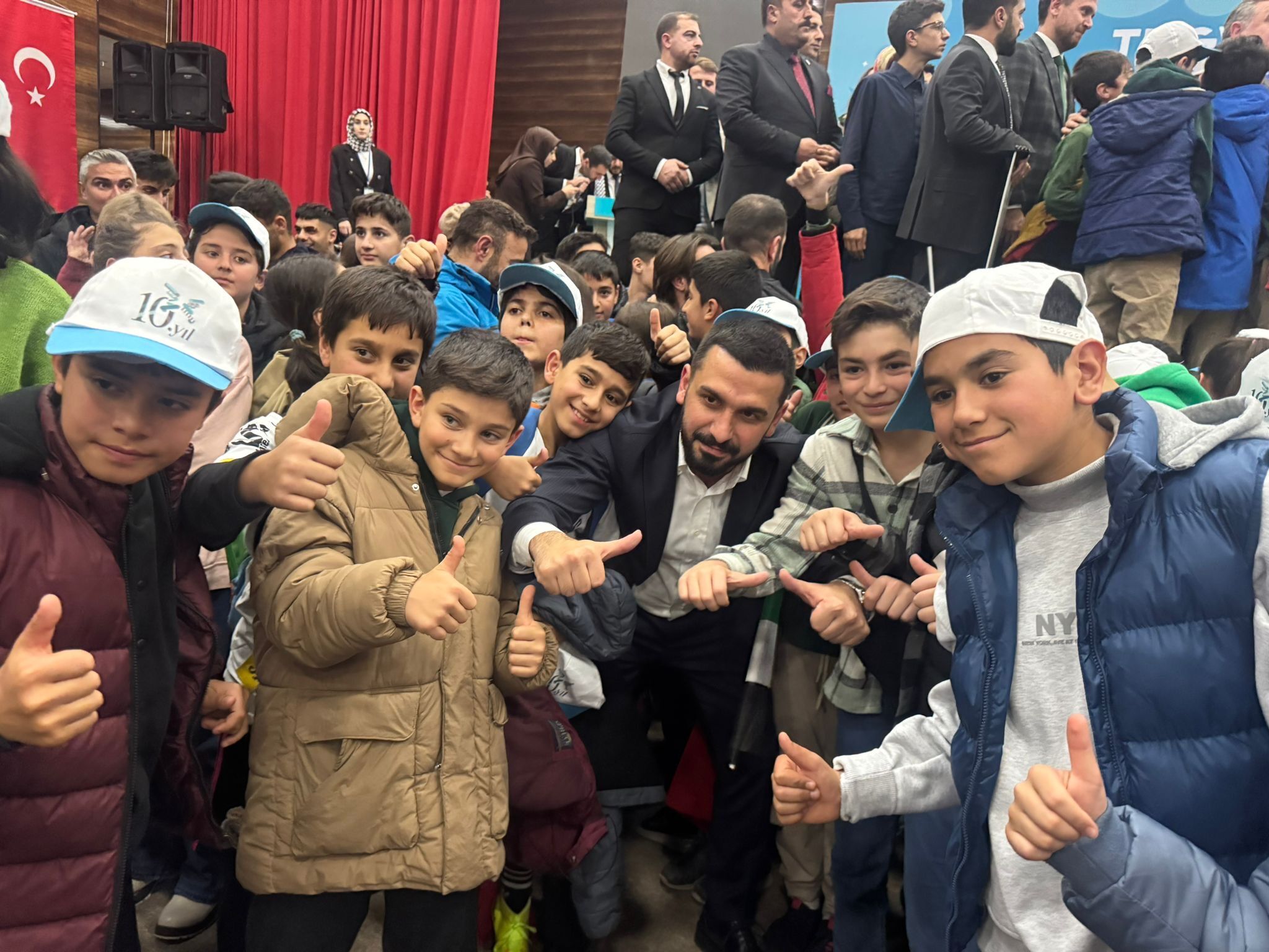 Ef130904 5233 48C3 94Ce 392D3Adee3E6-1